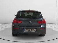 Usado BMW 116 Advantage 116 CV (85 kW) 2018 Gris Utilitario