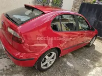 Usado Seat Leon 130 CV (95 kW) 2004 Rojo Utilitario