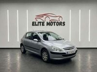 Usado Peugeot 307 90 CV (66 kW) 2004 Gris Utilitario