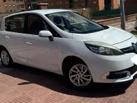 Usado Renault Scénic III Business 110 CV (80 kW) 2013 Blanco Monovolumen