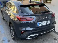 Usado Kia XCeed 120 CV (88 kW) 2023 Gris / plata SUV