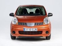 Usado Nissan Note Acenta 88 CV (64 kW) 2008 Granate Utilitario