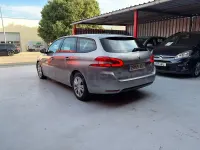 Usado Peugeot 308 SW Access 92 CV (67 kW) 2015 Gris / plata Familiar