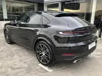 Usado Porsche Cayenne E-Hybrid 471 CV (346 kW) 2025 Negro metalizado SUV