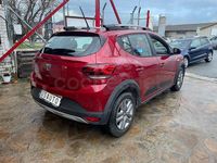 Usado Dacia Sandero Comfort 101 CV (74 kW) 2021 Granate Berlina