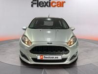 Usado Ford Fiesta Trend 82 CV (60 kW) 2017 Gris Berlina