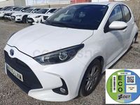 Usado Toyota Yaris Hybrid Active 116 CV (85 kW) 2022 Blanco Berlina