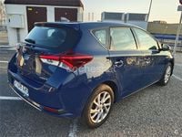 Usado Toyota Auris Hybrid Active 136 CV (100 kW) 2018 Azul Berlina
