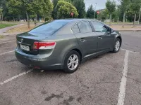Usado Toyota Avensis Advance 126 CV (92 kW) 2009 Marrón Berlina