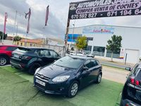 Usado Ford Focus Trend 116 CV (85 kW) 2014 Gris / plata Berlina