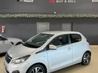 Usado Peugeot 108 Active 82 CV (60 kW) 2018 Gris