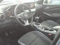 Usado Nissan Juke N-Connecta 114 CV (83 kW) 2025 Skline grey (metalizado) techo SUV