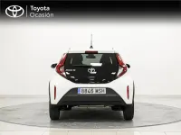 Usado Toyota Aygo Play 72 CV (52 kW) 2024 Blanco