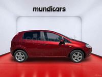 Usado Fiat Punto Dynamic 77 CV (56 kW) 2006 Rojo Utilitario