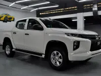 Usado Mitsubishi L200 150 CV (110 kW) 2022 Blanco Pickup/Camioneta