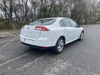 Usado Renault Laguna III LIMITED 110 CV (80 kW) 2015 Blanco Berlina