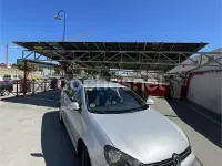 Usado VW Golf VII Advance 105 CV (77 kW) 2012 Gris / plata Familiar