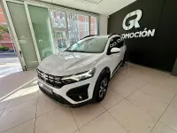 Usado Dacia Jogger Comfort 110 CV (80 kW) 2023 Blanco Monovolumen