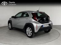 Usado Toyota Aygo X Play 72 CV (52 kW) 2024 Gris / plata SUV