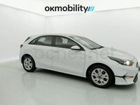 Używany Kia Ceed 120 KM (88 kW) 2022 Biały Hatchback