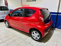 Usado Peugeot 107 54 CV (39 kW) 2008 Rojo Utilitario