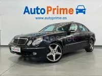 Usado Mercedes E500 Avantgarde 306 CV (225 kW) 2002 Azul Berlina