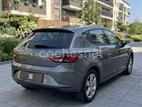 Usado Seat Leon Ecomotive 105 CV (77 kW) 2014 Gris / plata Berlina
