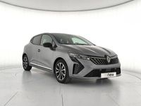 Usado Renault Clio V Techno 100 CV (73 kW) 2025 Gris Berlina