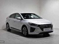 Usado Hyundai Ioniq 141 CV (103 kW) 2017 Plateado Utilitario