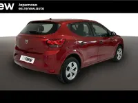 Usado Dacia Sandero Essentiel 67 CV (49 kW) 2022 Rojo Berlina