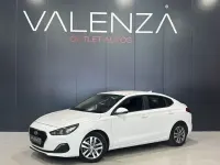 Usado Hyundai i30 120 CV (88 kW) 2018 Blanco Berlina