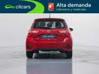 Usado Toyota Yaris Edition 111 CV (81 kW) 2020 Rojo Utilitario