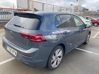 Usado VW Golf VIII 116 CV (85 kW) 2025 Gris Utilitario