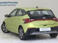 Usado Hyundai i20 100 CV (73 kW) 2025 Verde Utilitario