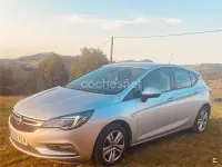 Usado Opel Astra Selective 125 CV (91 kW) 2018 Gris / plata Berlina