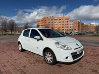 Usado Renault Clio IV Authentique 75 CV (55 kW) 2013 Blanco Berlina