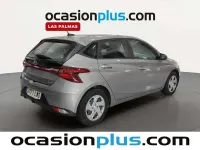 Usado Hyundai i20 84 CV (61 kW) 2022 Gris Utilitario