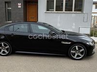Usado Jaguar XE R-Sport 180 CV (132 kW) 2017 Negro Berlina
