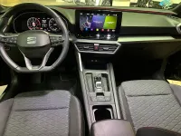 Usado Seat Leon FR 150 CV (110 kW) 2024 Rojo Familiar