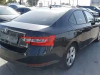 Usado Skoda Superb Ambition 150 CV (110 kW) 2018 Negro Berlina