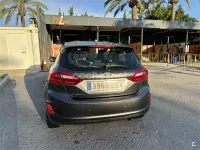 Usado Ford Fiesta Trend 85 CV (62 kW) 2020 Gris / plata Utilitario