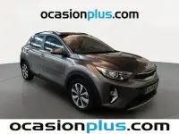 Usado Kia Stonic 100 CV (73 kW) 2025 Gris SUV