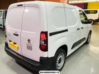 Usado Peugeot Partner 100 CV (73 kW) 2021 Blanco Monovolumen