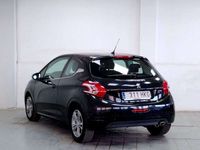 usado Peugeot 208 Allure