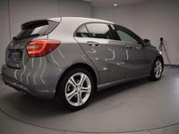 Usado Mercedes A180 Urban 109 CV (80 kW) 2015 Negro Utilitario