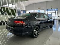Usado VW Passat Advance 120 CV (88 kW) 2017 Negro Berlina