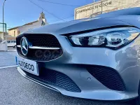 Usado Mercedes CLA220 Shooting Brake 190 CV (139 kW) 2020 Gris / plata Familiar