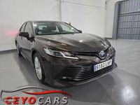 Usado Toyota Camry Advance 218 CV (160 kW) 2021 Marrón Berlina