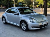 Usado VW Beetle 105 CV (77 kW) 2014 Gris / plata Utilitario