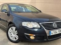 Usado VW Passat Highline 140 CV (102 kW) 2006 Azul Berlina